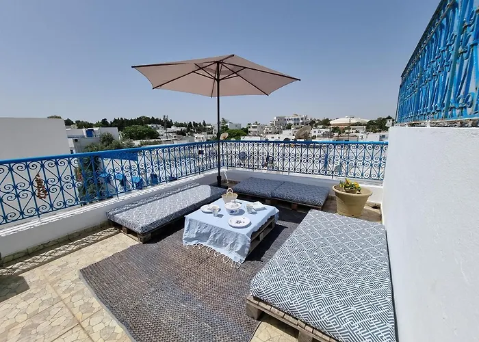 Cosy 1Bdr, With A Terasse In Heart Of Sidibou